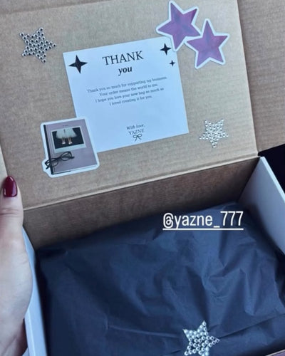 How your YAZNE order arrives: gift box with a card